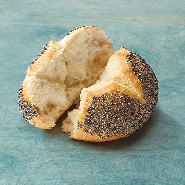 Weizenbrötchen mit Mohn