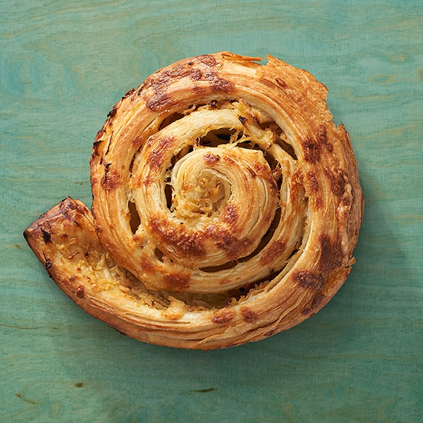 pikantes Weizengebäck mit Sauerkraut 