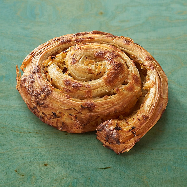 pikantes Weizengebäck mit Sauerkraut 