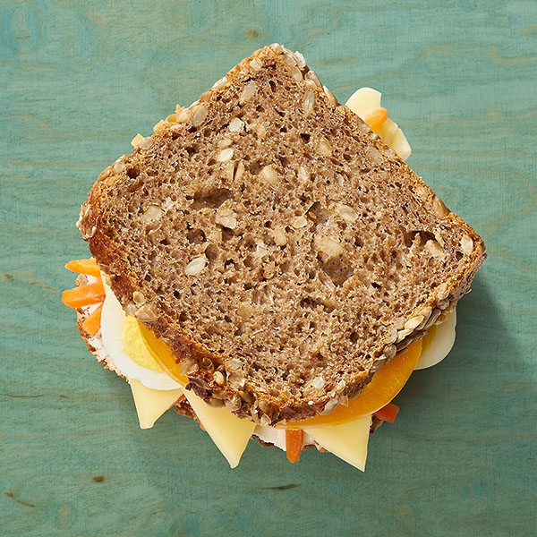 Sonnenblumenbrot mit Käse