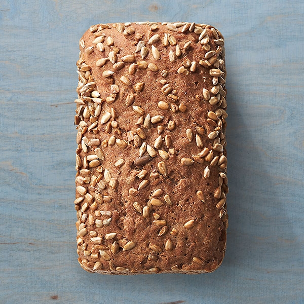 Glutenfreies Brot mit Kürbis- und Sonnenblumenkernen